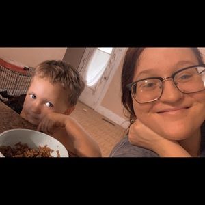 Meet your Posher, Kayla